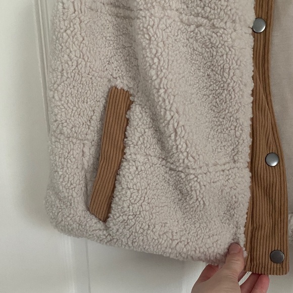 Thread & Supply Cream Label - Picture 6 of 7